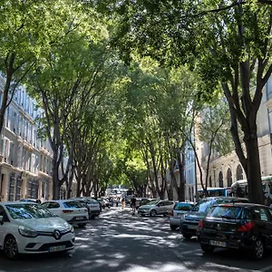 https://les-maisons-d-anthony.fr-provencehotel.com